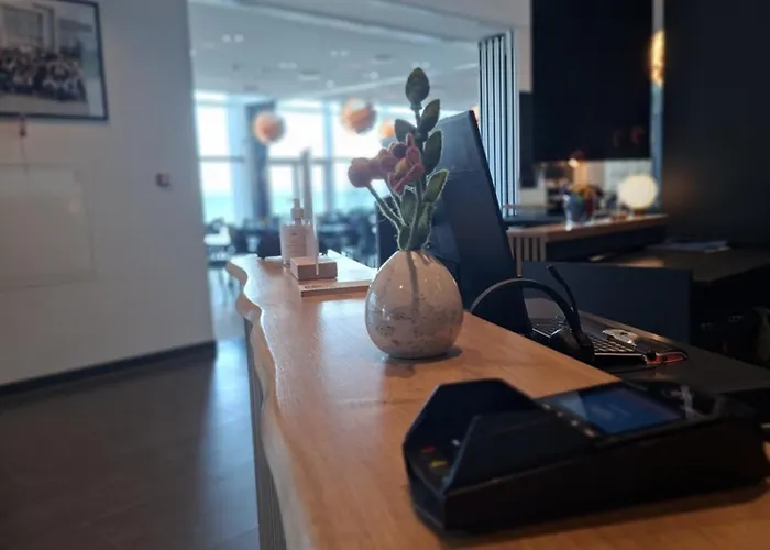 斯托贝尔特西纳图尔酒店及会议中心 酒店 3*